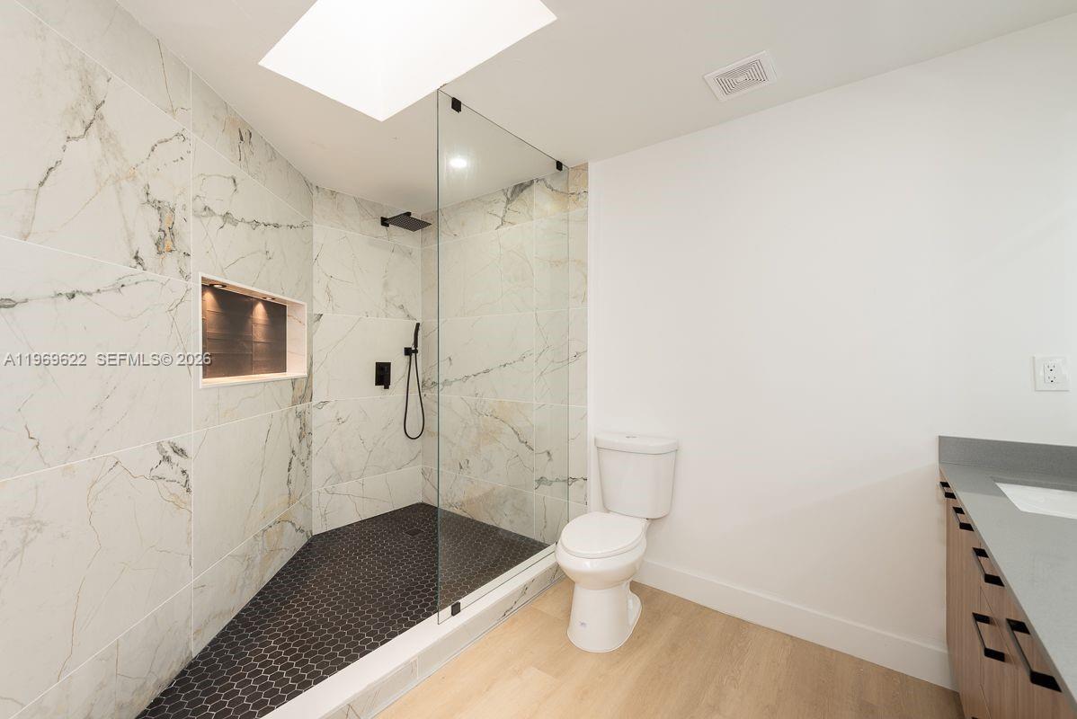 CHARLESTOWNE - Residential Lease