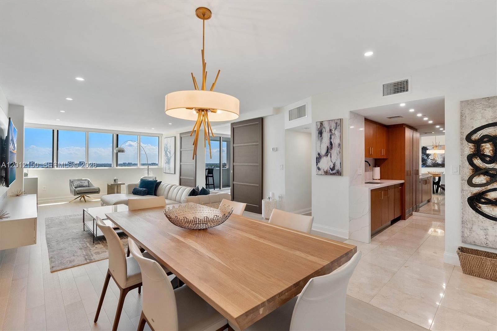 10275 Collins Ave 1530