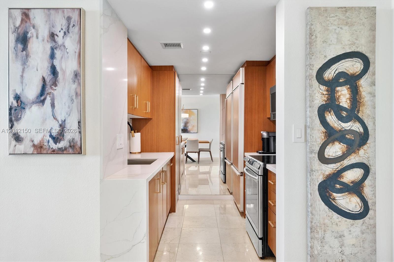 10275 Collins Ave 1530
