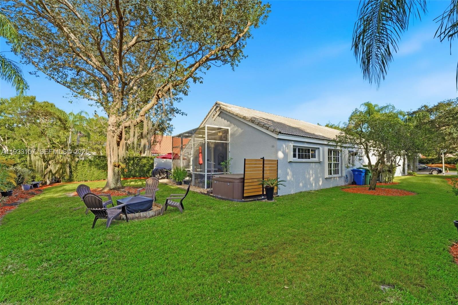 COUNTRY ISLES COVE - Residential