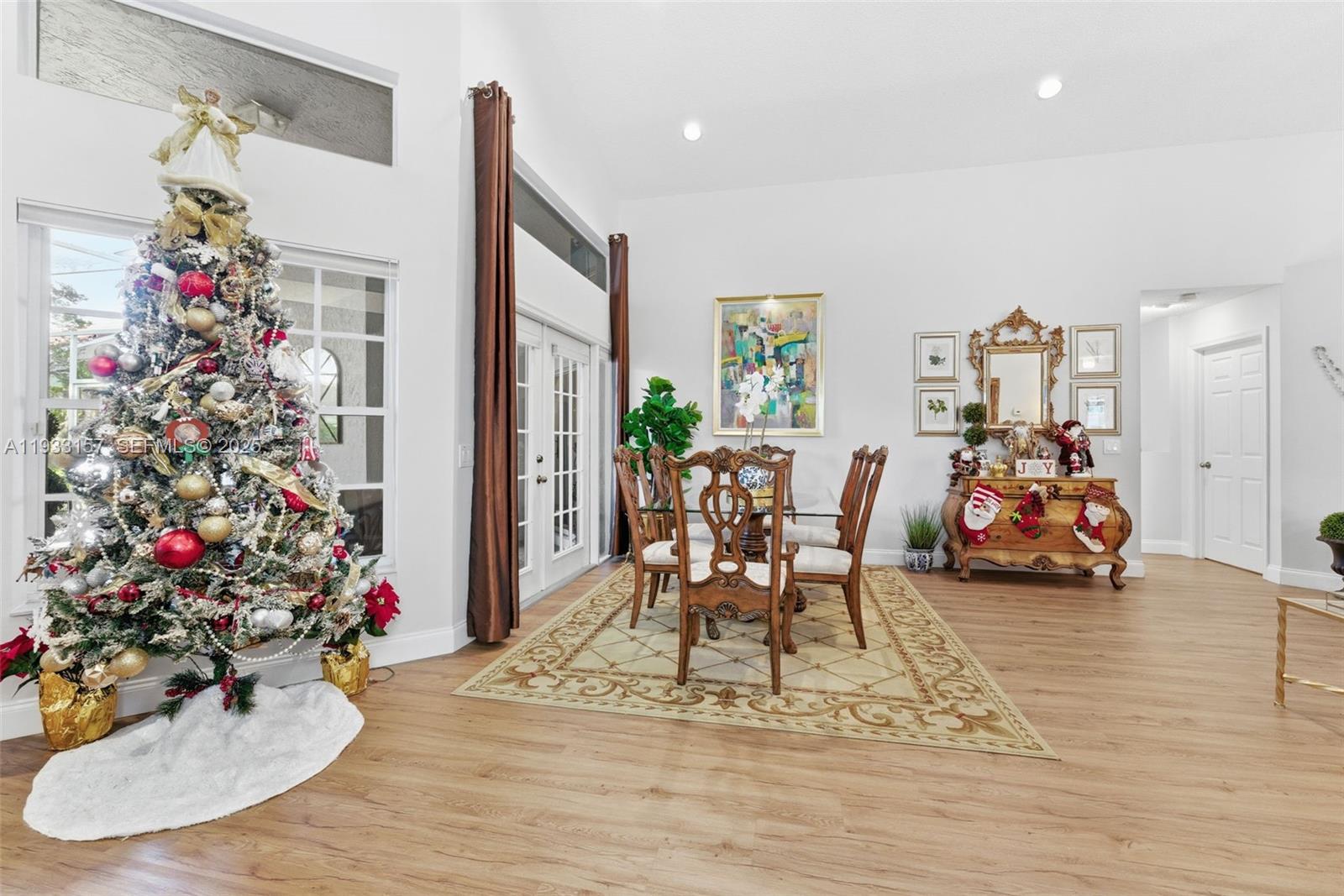 COUNTRY ISLES COVE - Residential