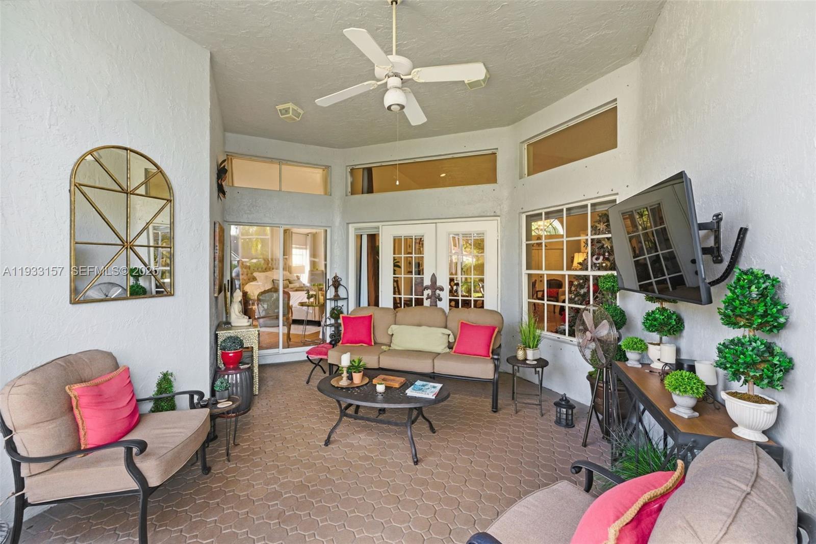 COUNTRY ISLES COVE - Residential