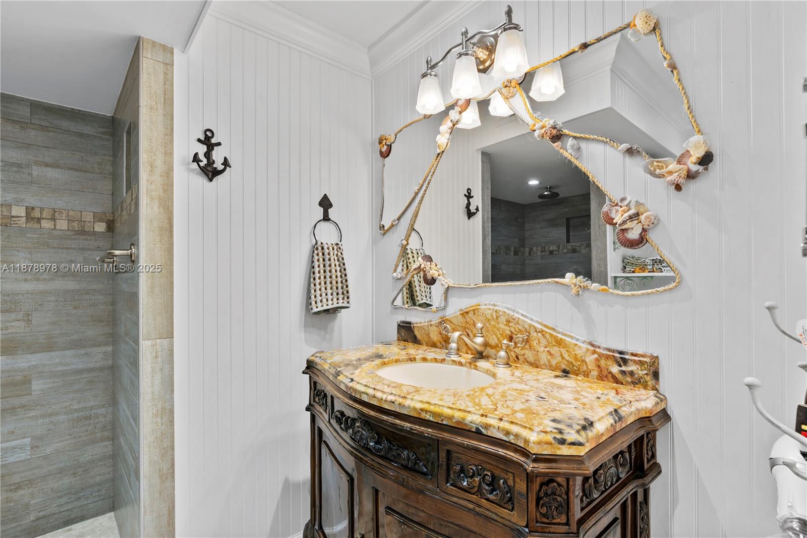 RIVIERA CONDO - Residential