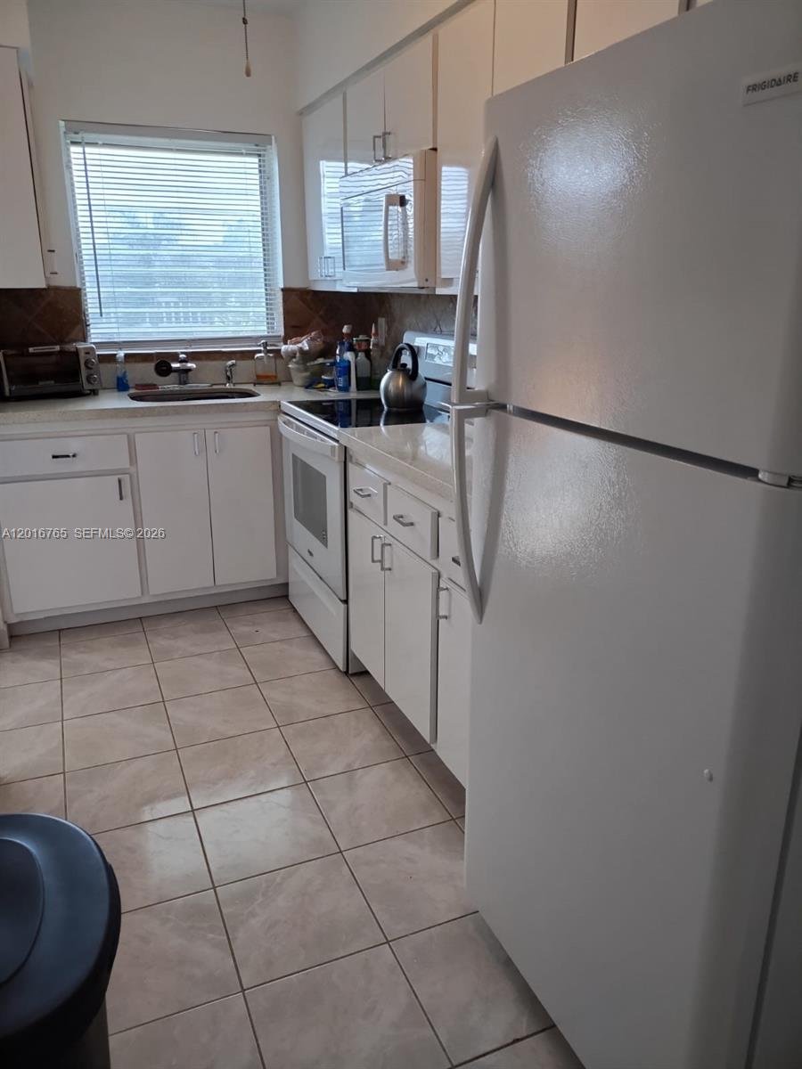 ELDORADO PLAZA EAST CONDO - Residential
