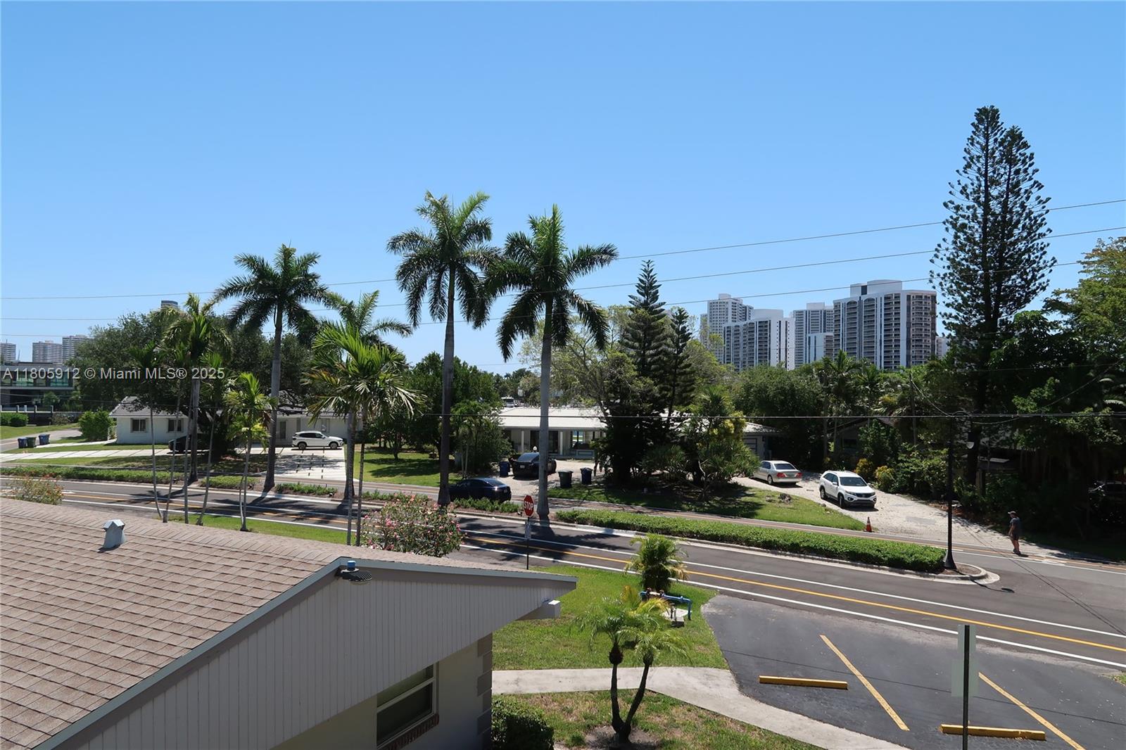 GOLDEN ISLES CONDO APTS - Residential