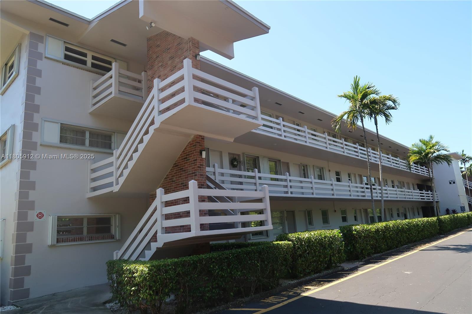 GOLDEN ISLES CONDO APTS - Residential