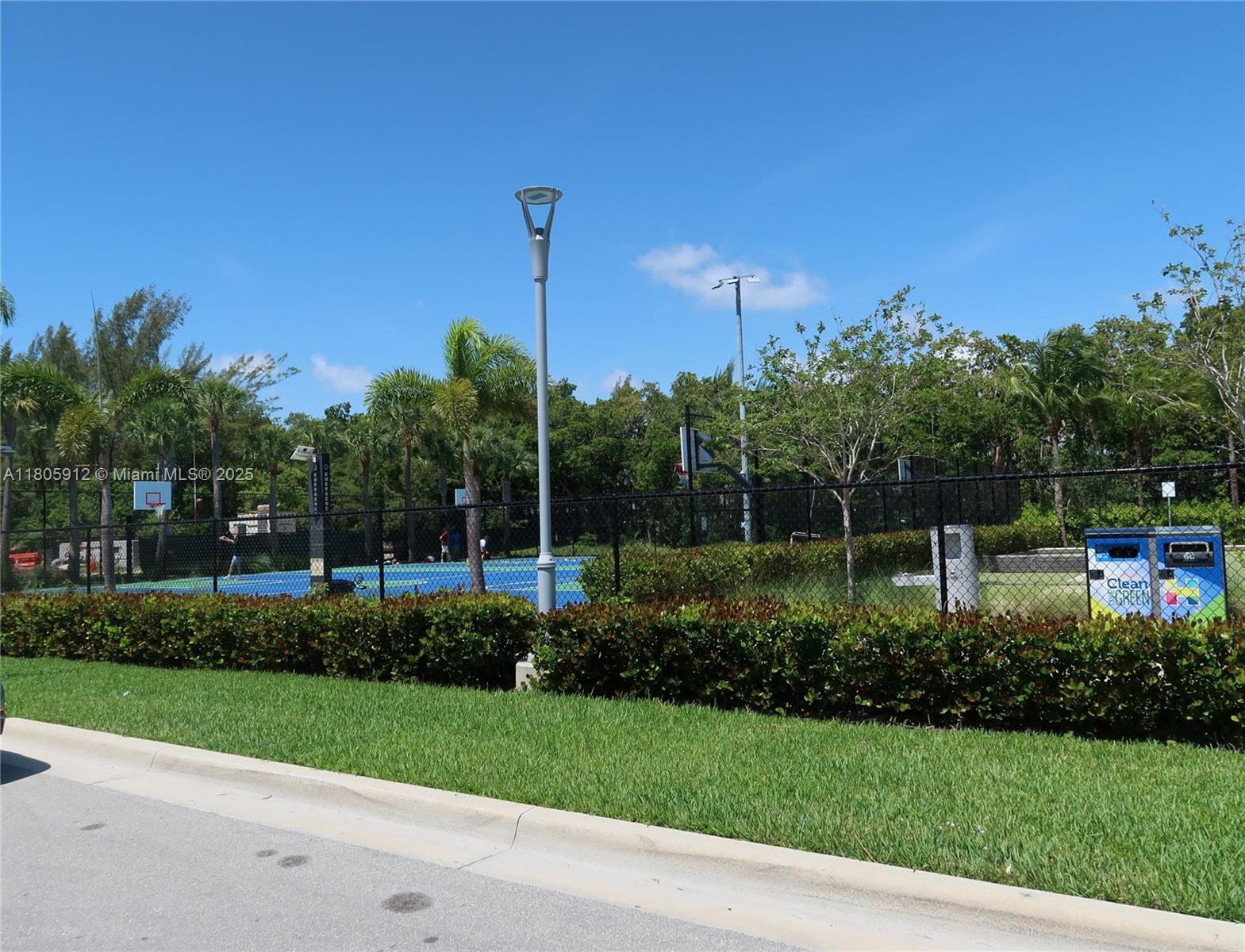 GOLDEN ISLES CONDO APTS - Residential