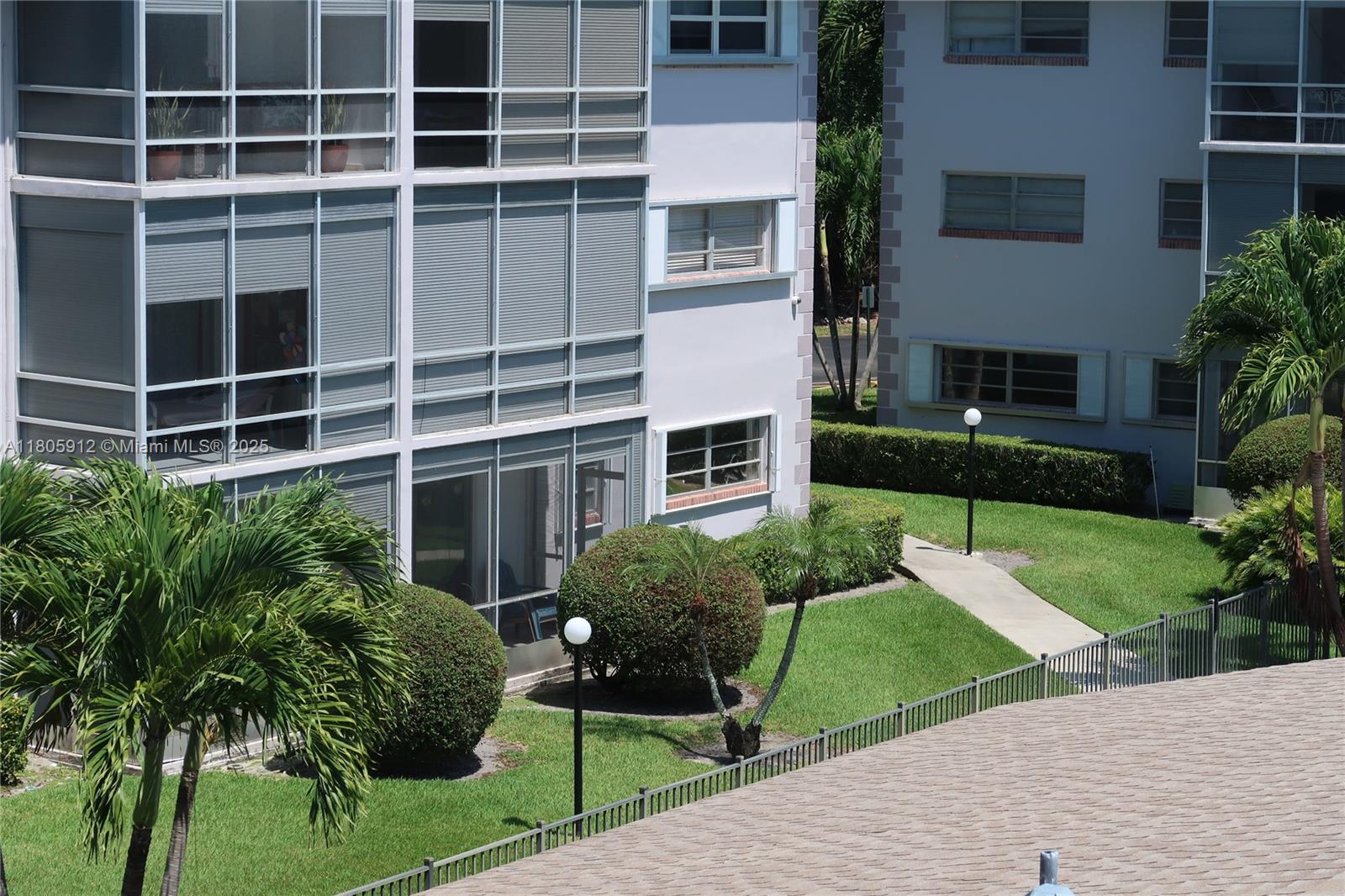 GOLDEN ISLES CONDO APTS - Residential