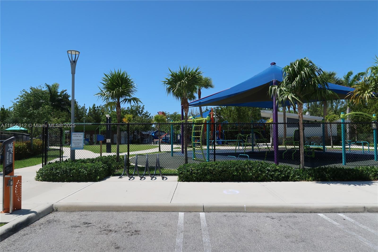 GOLDEN ISLES CONDO APTS - Residential