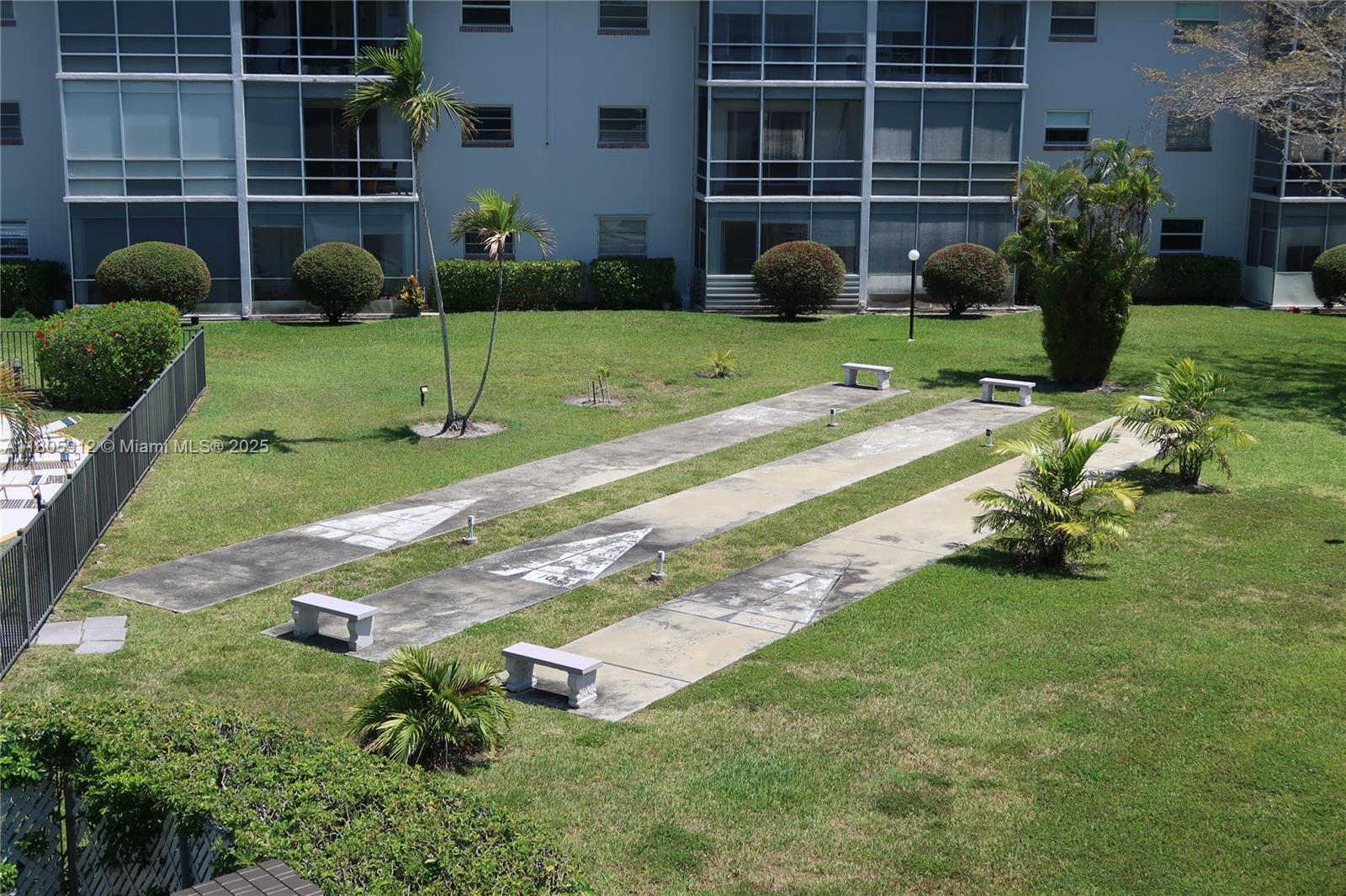 GOLDEN ISLES CONDO APTS - Residential