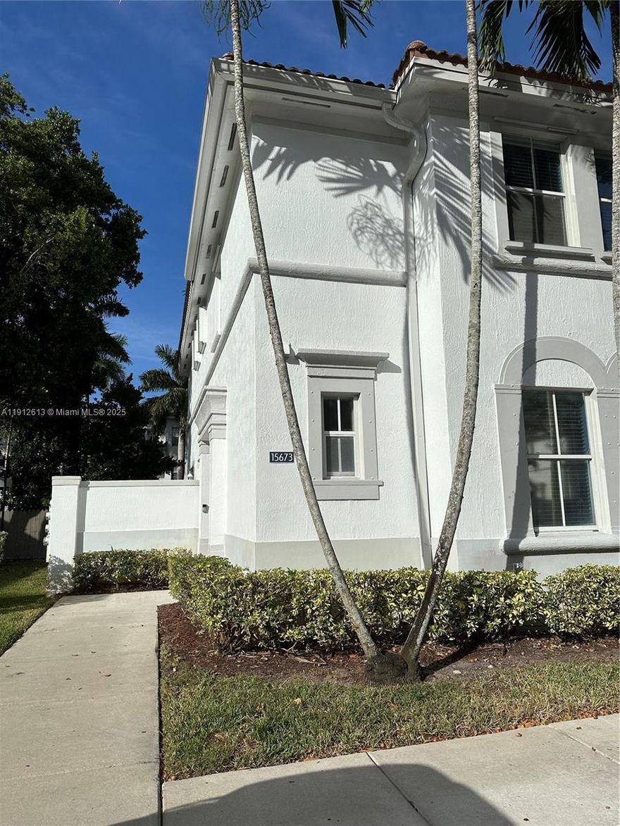 This beautiful, spacious, and corner unit townhome in the Villas at Nautica offers four bedrooms and three full bathrooms with one bedroom and one full bathroom on the first floor. The unit has been upgraded, most recently with new recessed lighting throughout and a modern shower in the primary bedroom. The unit features an open floor plan with a living-dining area that flows directly into its private, L-shaped backyard that is perfect for entertaining. The community has a 24-hour-manned guard gate, a lakefront pool, a gym, a clubhouse (which can be rented for events), and a kiddie play area. Community is close to I-75 and the turnpike, shopping, and dining experiences. First month’s rent and two security deposits required, as well as Association approval.