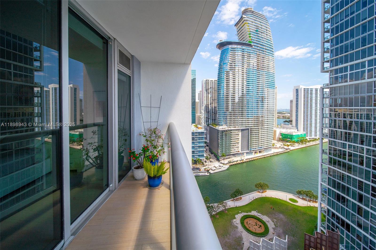 485 Brickell Ave 2611
