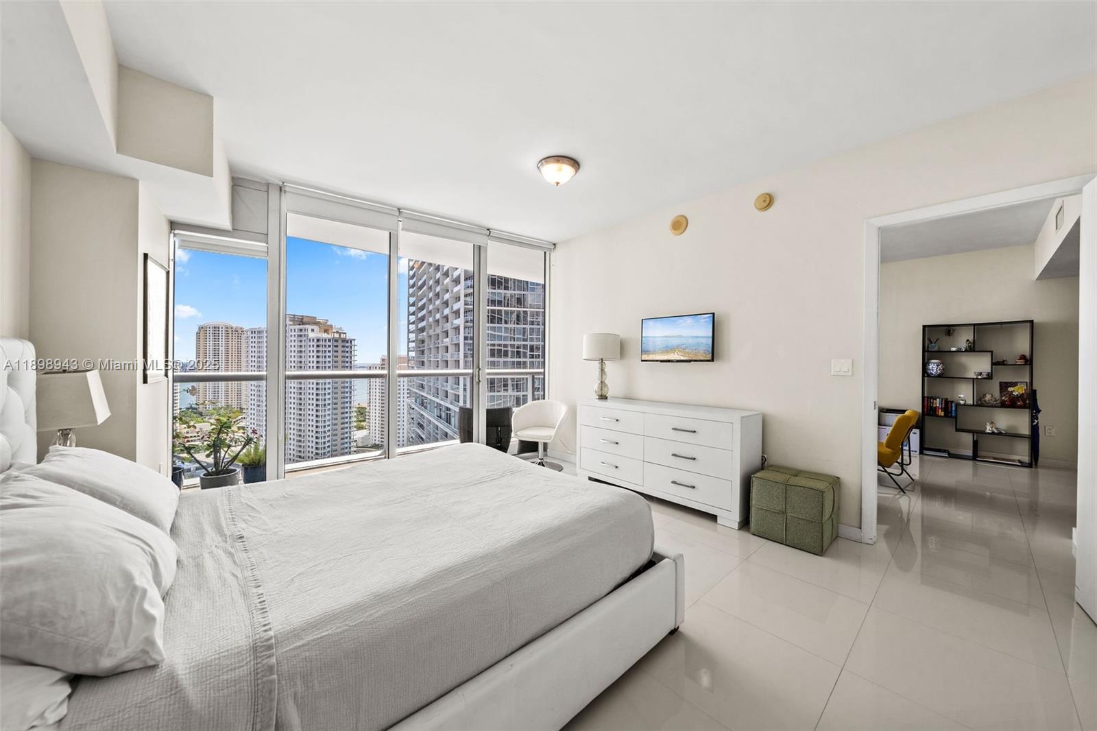 ICON BRICKELL CONDO NO 3 - Residential