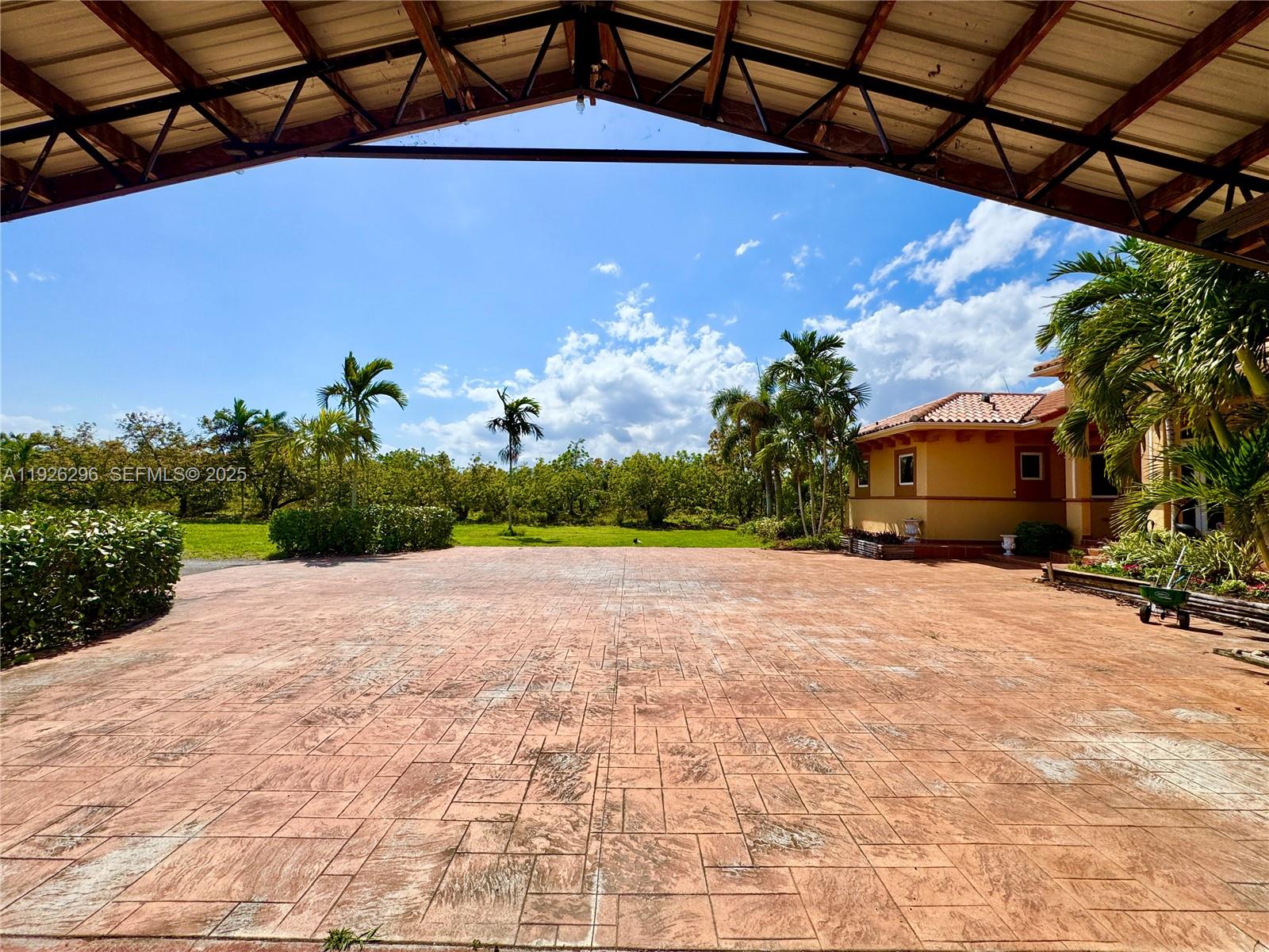 The Redlands - Residential