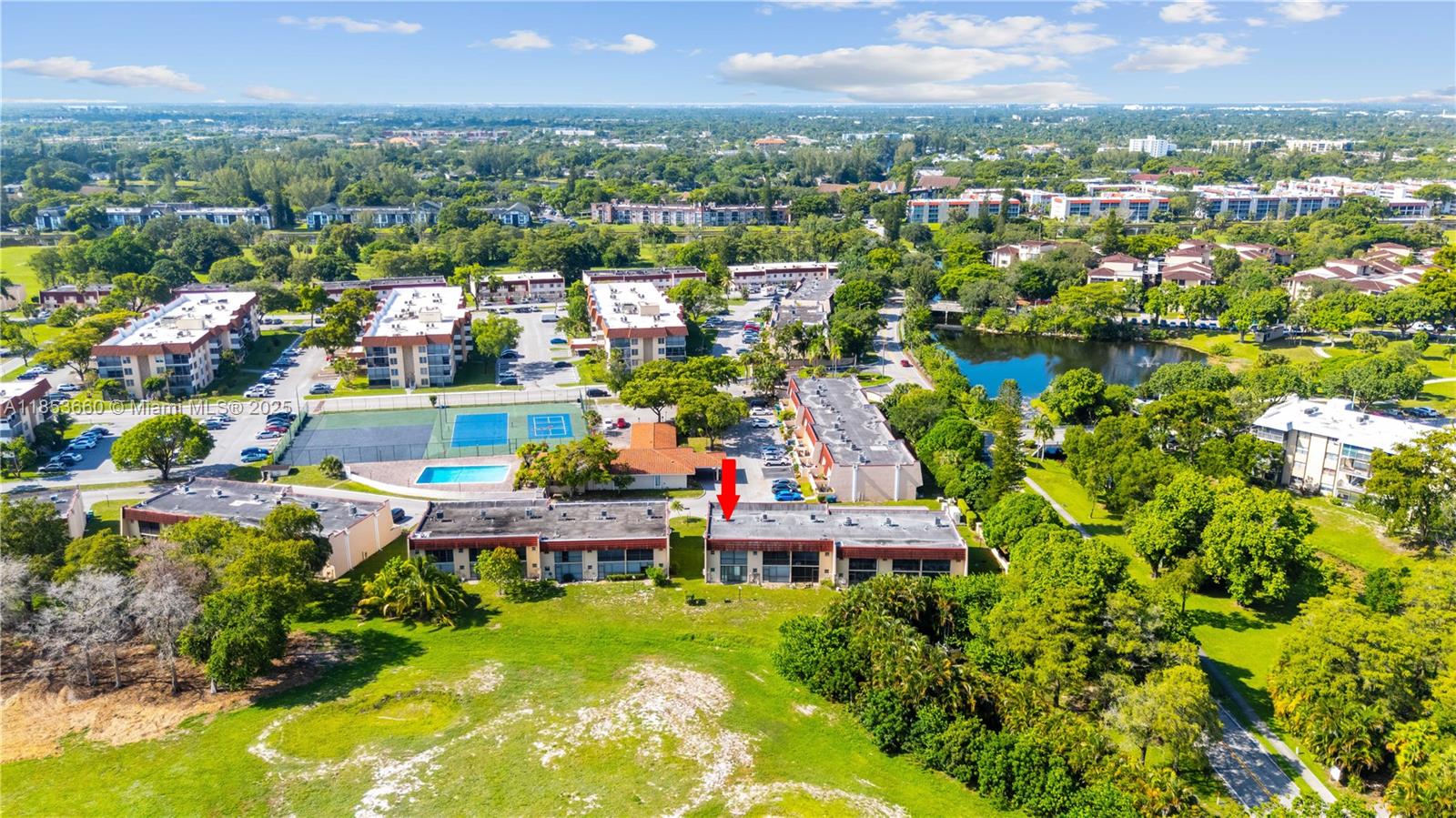 MANORS TOWNHOUSE - Residential