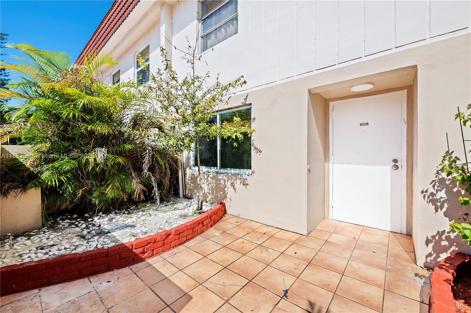 MANORS TOWNHOUSE - Residential