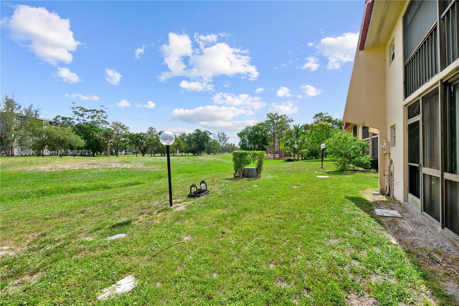 MANORS TOWNHOUSE - Residential