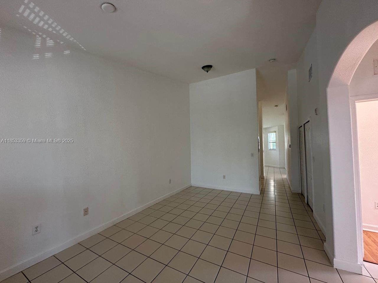 1568 SE 26th St 200