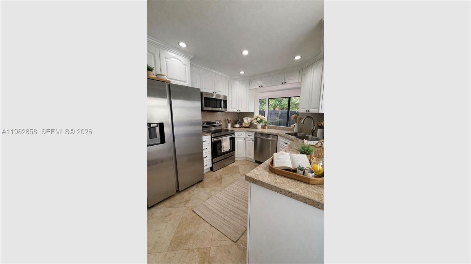 SPRING LAKES VILLAGE II - Residential Lease