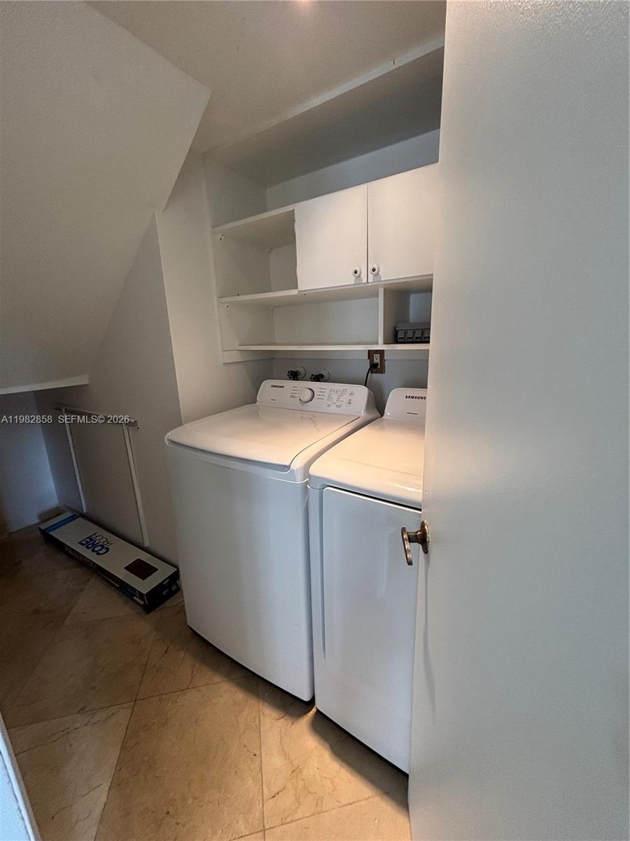 SPRING LAKES VILLAGE II - Residential Lease