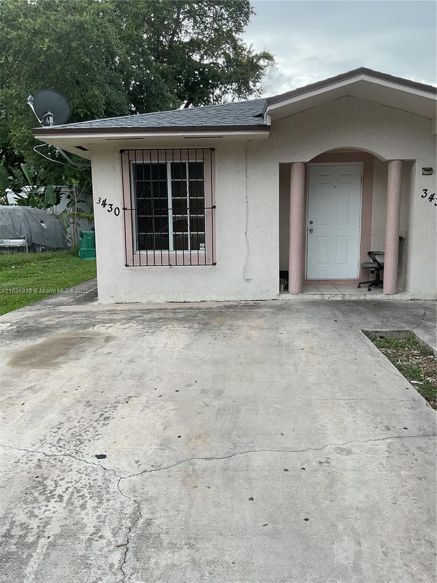 Very spacious 3 bedroom 2 bathroom home located in the vibrant and growing neighborhood of Allapattah, just minutes from Wynwood, midtown, and Downtown Miami. Updated kitchen with modern finishes, and plenty of natural light throughout. Enjoy a large fenced yard, ideal for relaxing or entertaining. Convenient access to major highways, public transportation, schools, shopping, and dining.