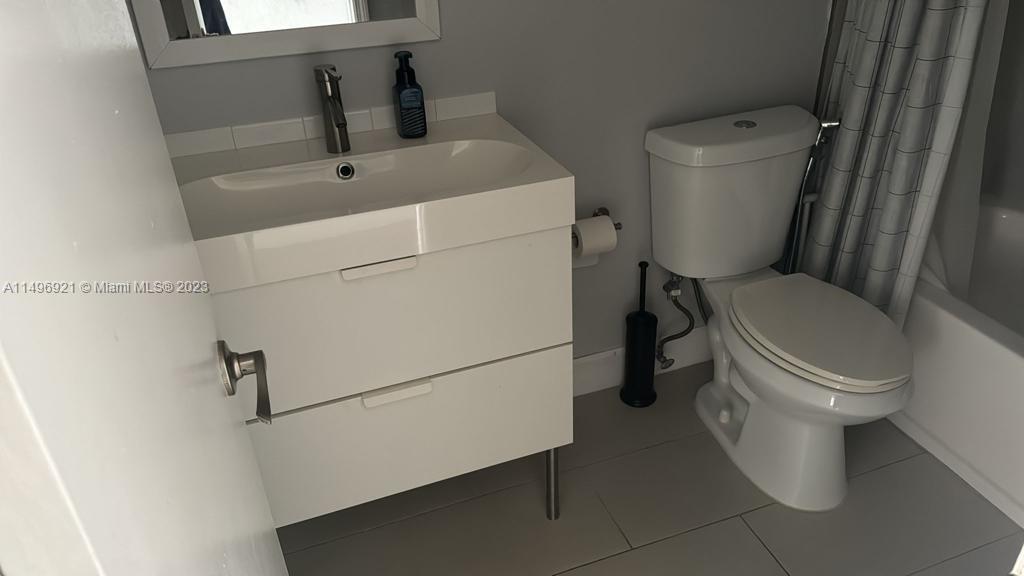 THREE HORIZONS NORTH COND - Residential Lease