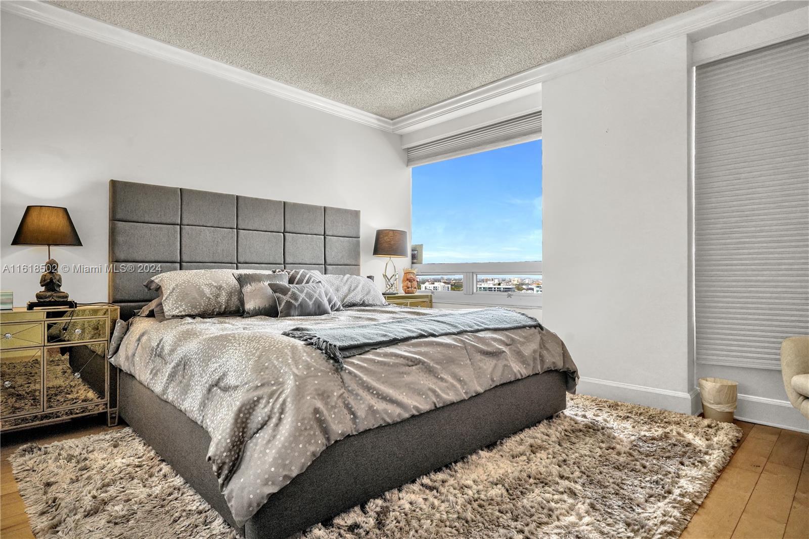 THE PALACE CONDO - Residential