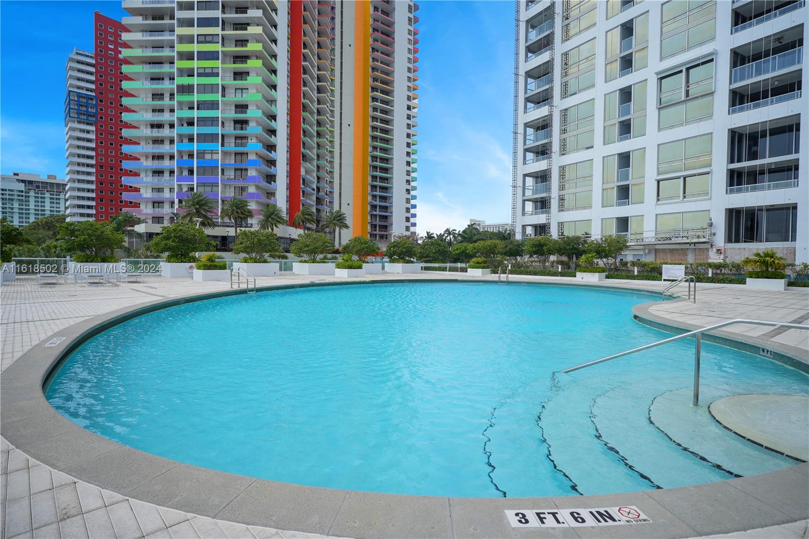 THE PALACE CONDO - Residential