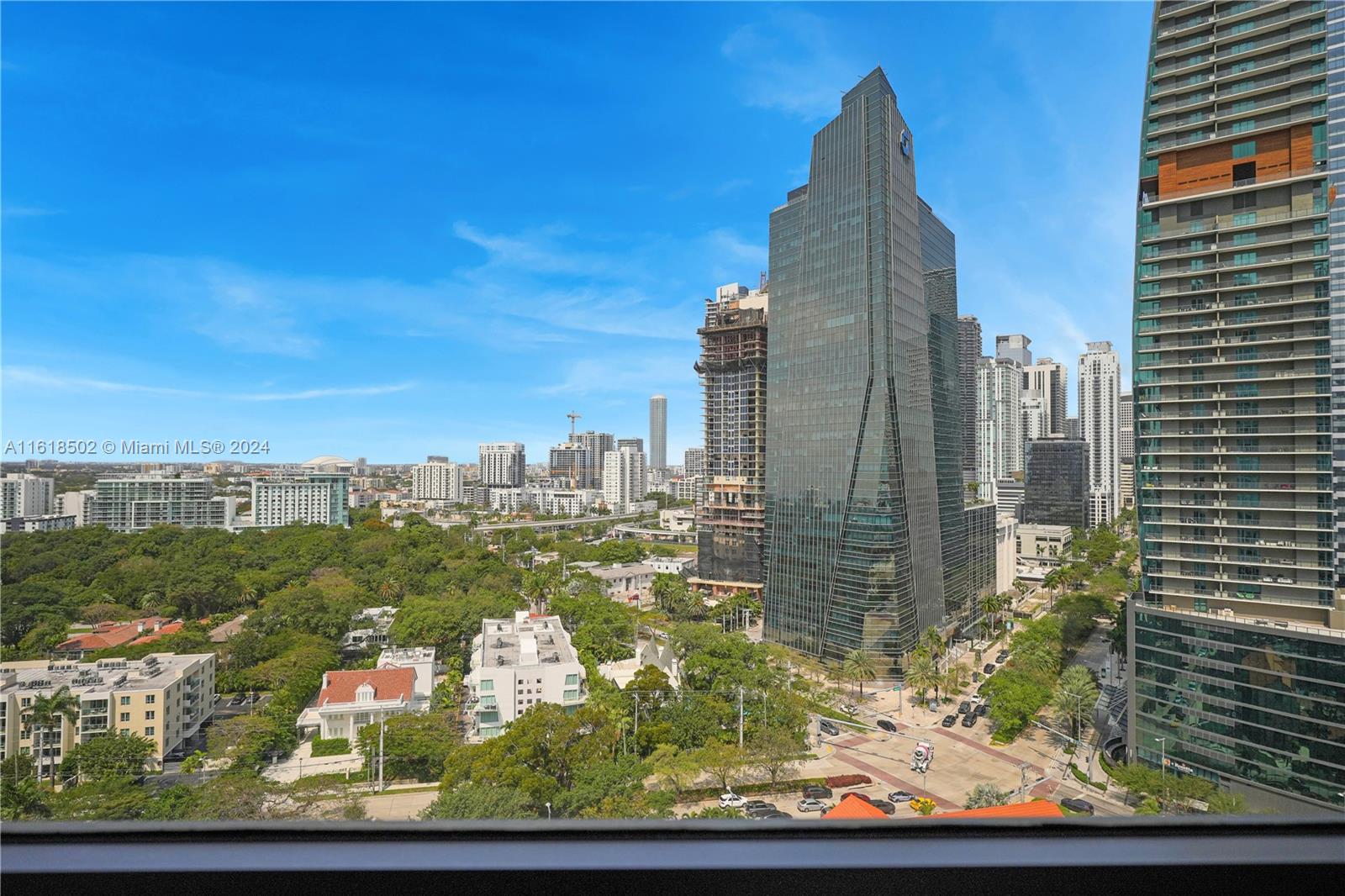 THE PALACE CONDO - Residential
