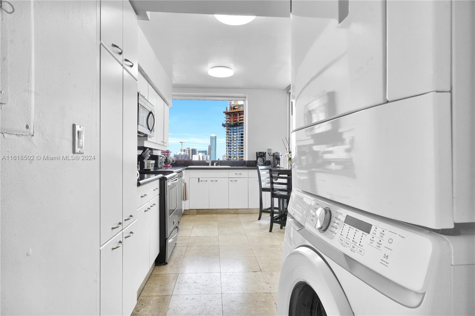THE PALACE CONDO - Residential