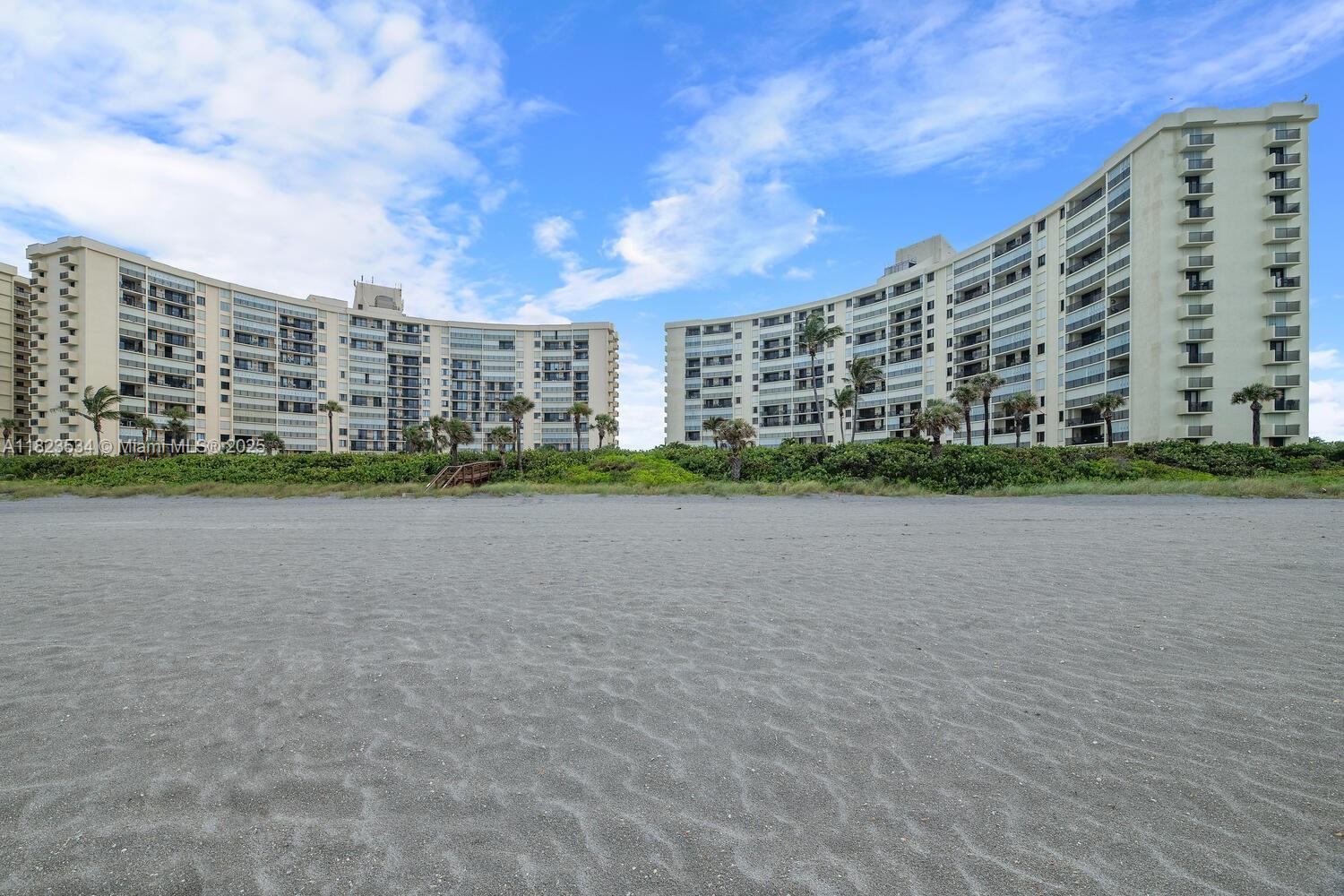 OCEAN TRAIL CONDO I - Residential
