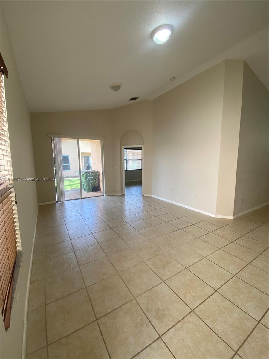 PORTOFINO PALMS - Residential Lease