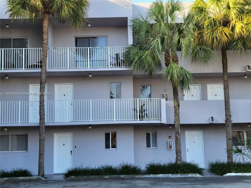Beautiful Condo 2 bed/ 1 Bath and 1/2 bathroom. Centrally located in the city of Hialeah, Washer and Dryer inside , ceramic floor and laminate in the second floor. 2 balconies. Kitchen remodeled , painted, ready to move.
