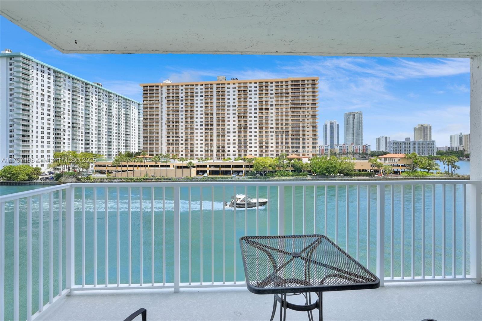 4000 Ne 169th St 501, North Miami Beach, Miami-Dade County, Florida - 2 Bedrooms  
2 Bathrooms - 