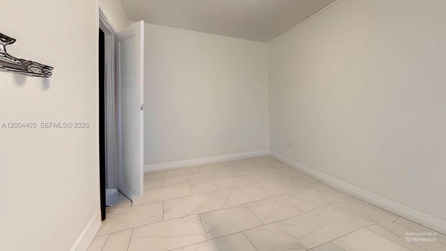 LAKESIDE ESTATES NO 2 - Residential Lease