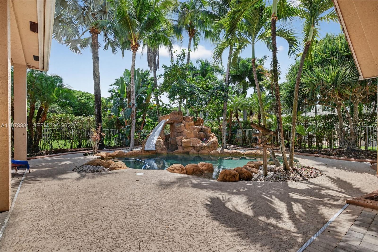 LONG LAKE RANCHES - Residential