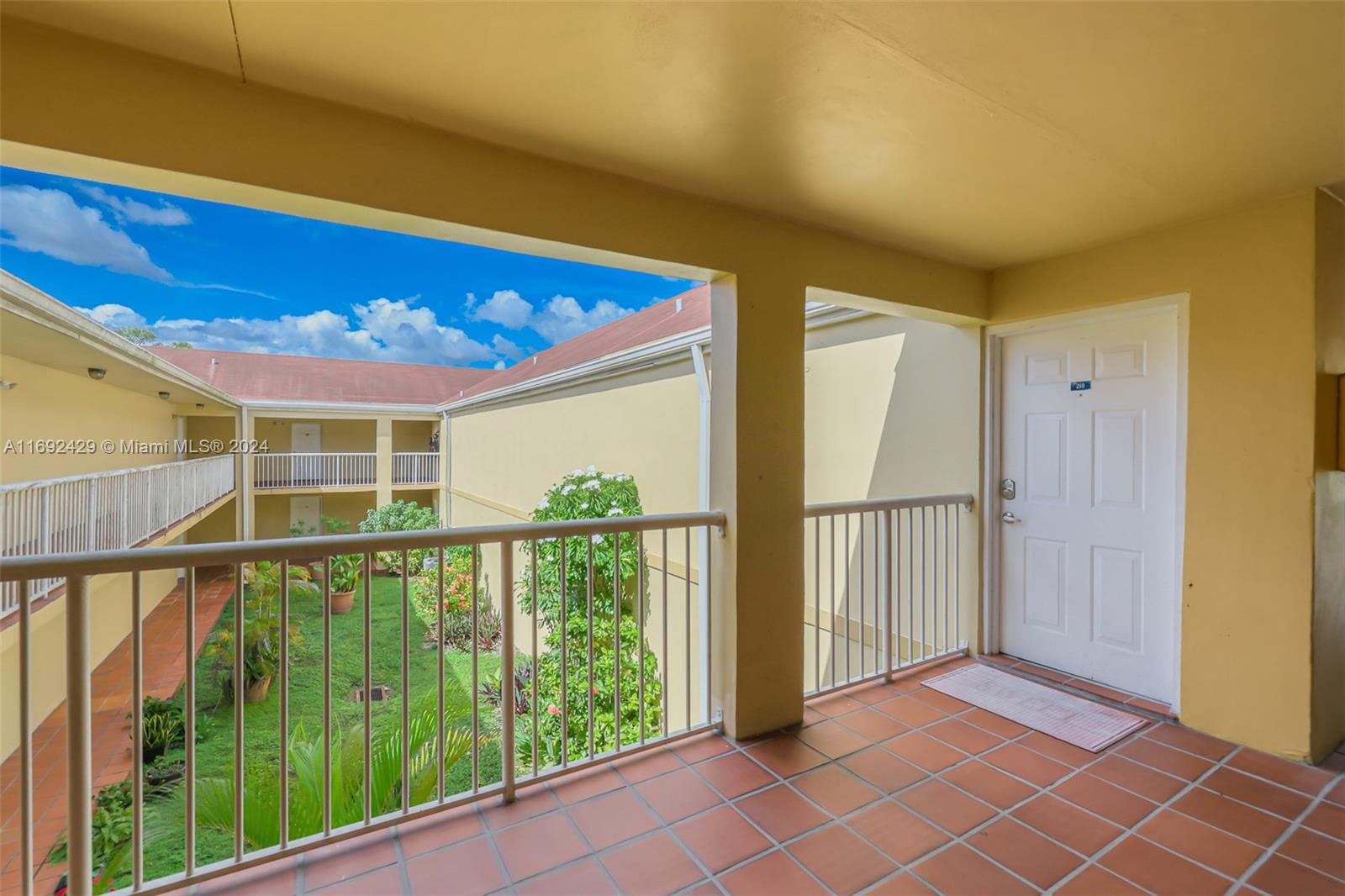 WILLOW WALK OF KENDALL CO - Residential