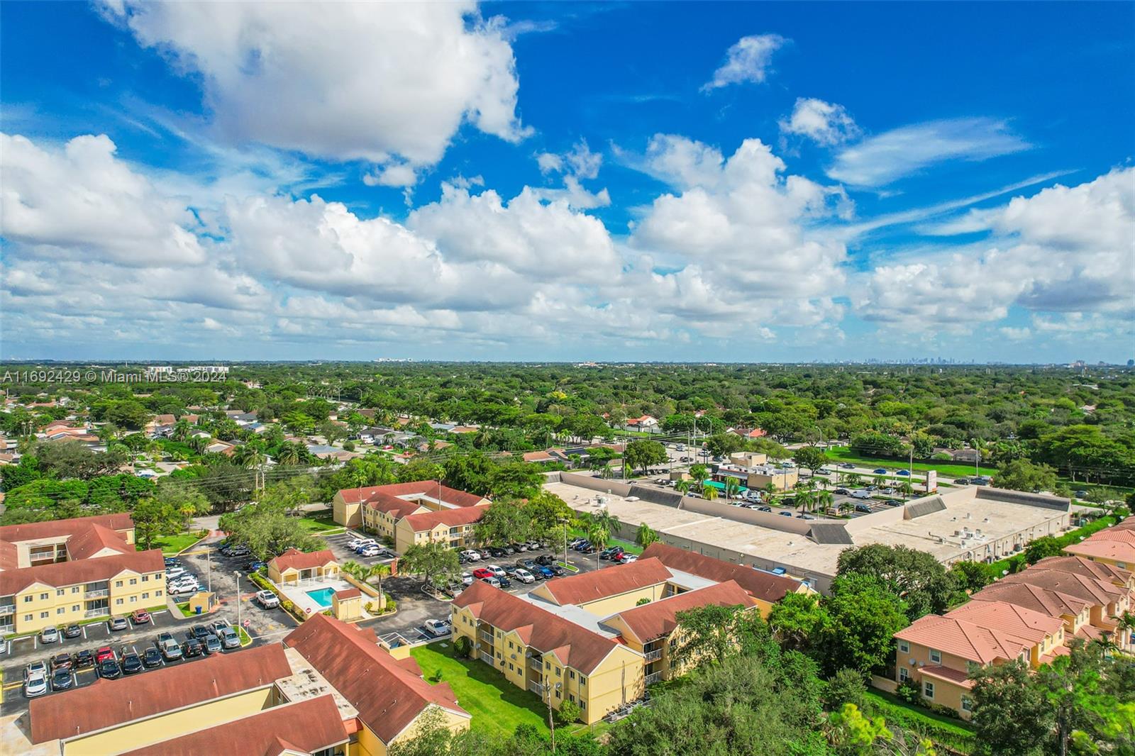 WILLOW WALK OF KENDALL CO - Residential