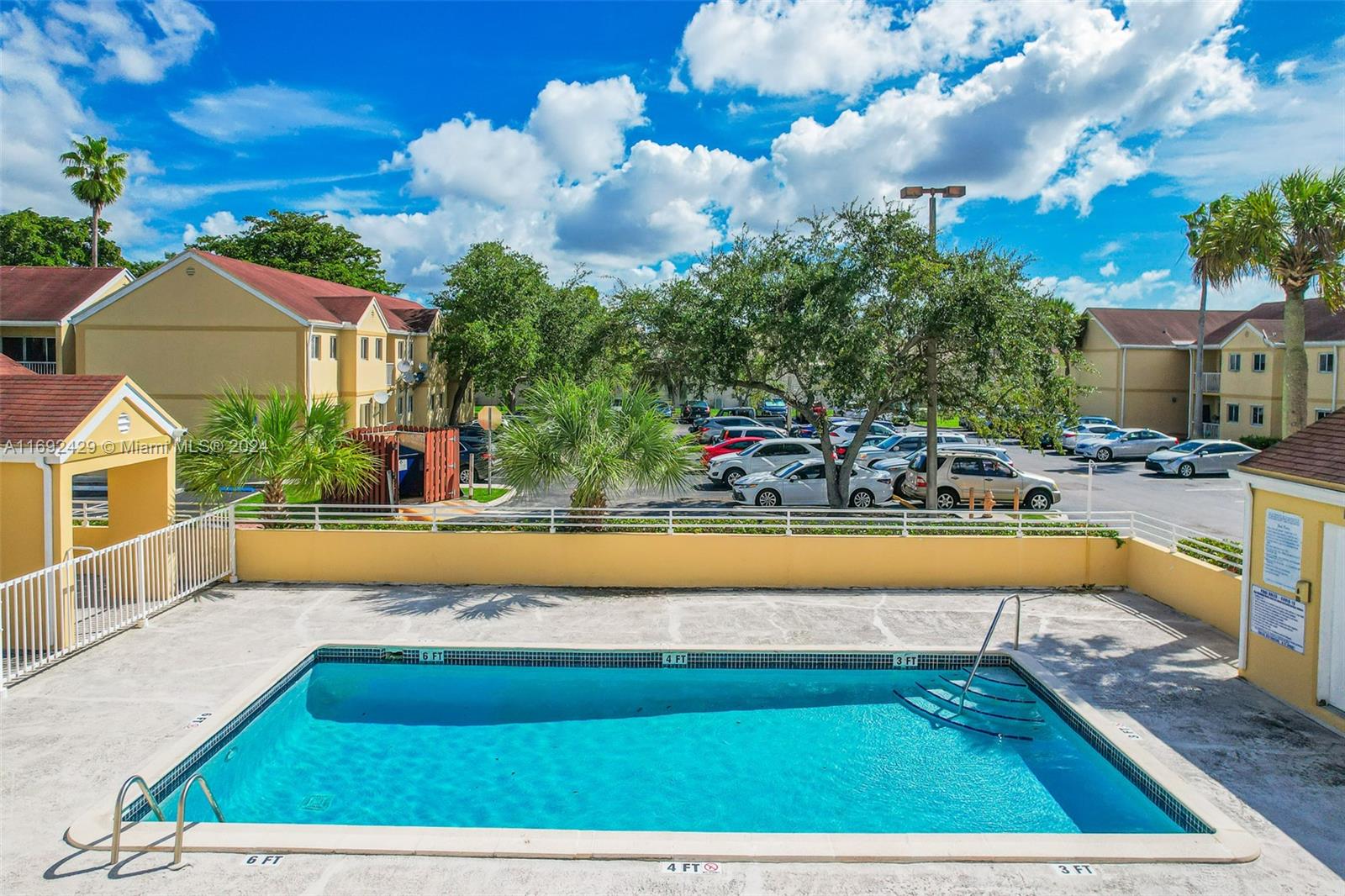 WILLOW WALK OF KENDALL CO - Residential