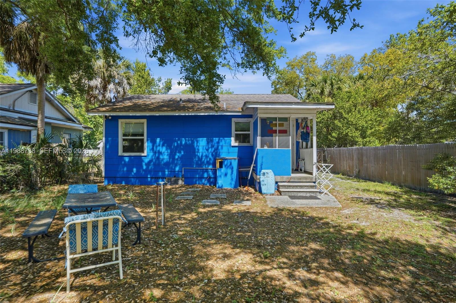 BELLEAIR HIGHLANDS - Residential