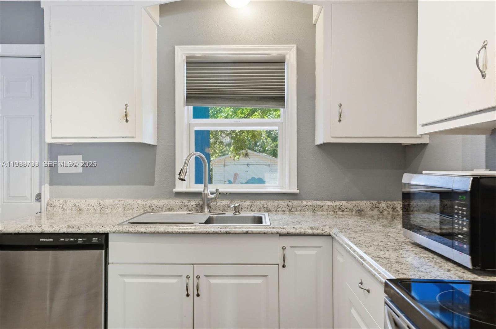 BELLEAIR HIGHLANDS - Residential