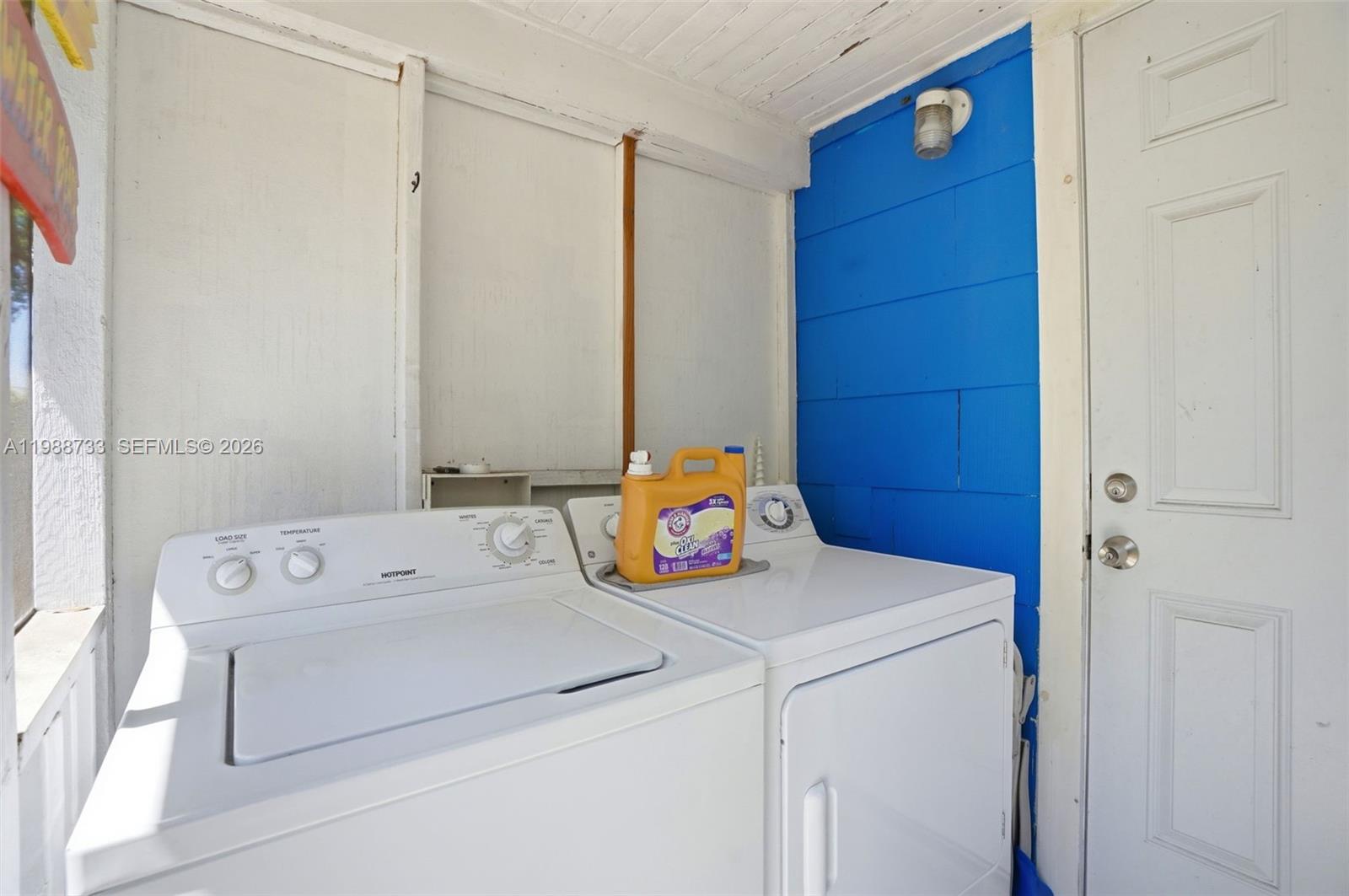 BELLEAIR HIGHLANDS - Residential