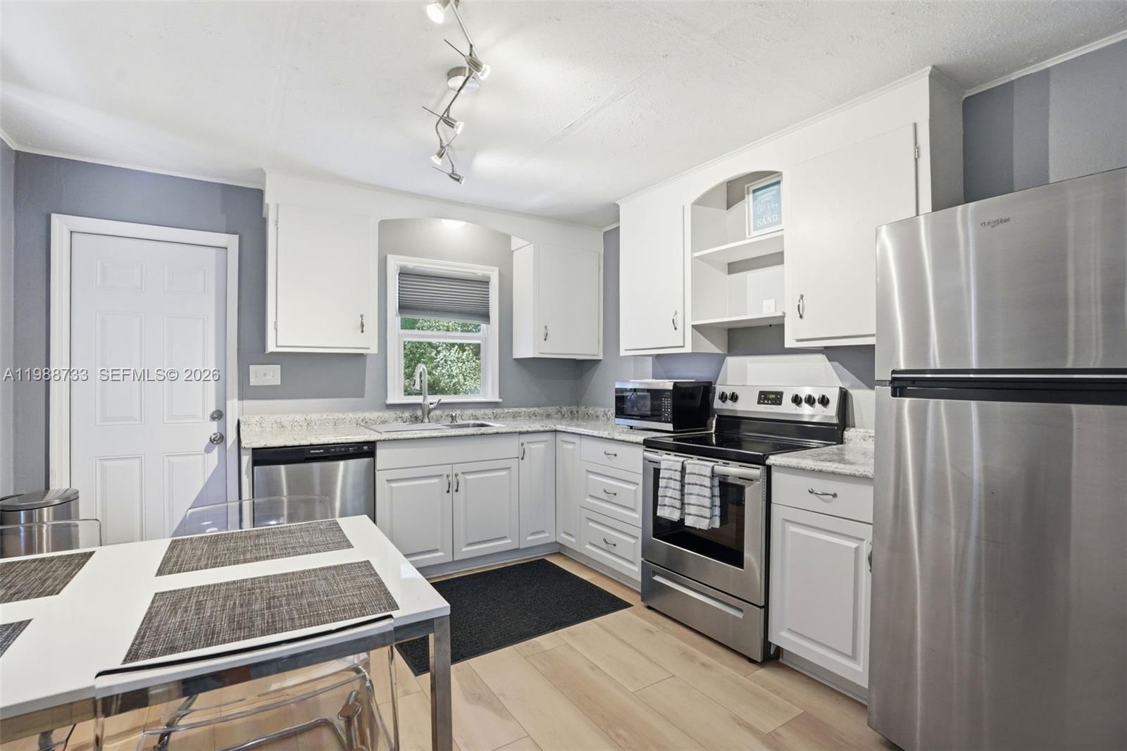 BELLEAIR HIGHLANDS - Residential