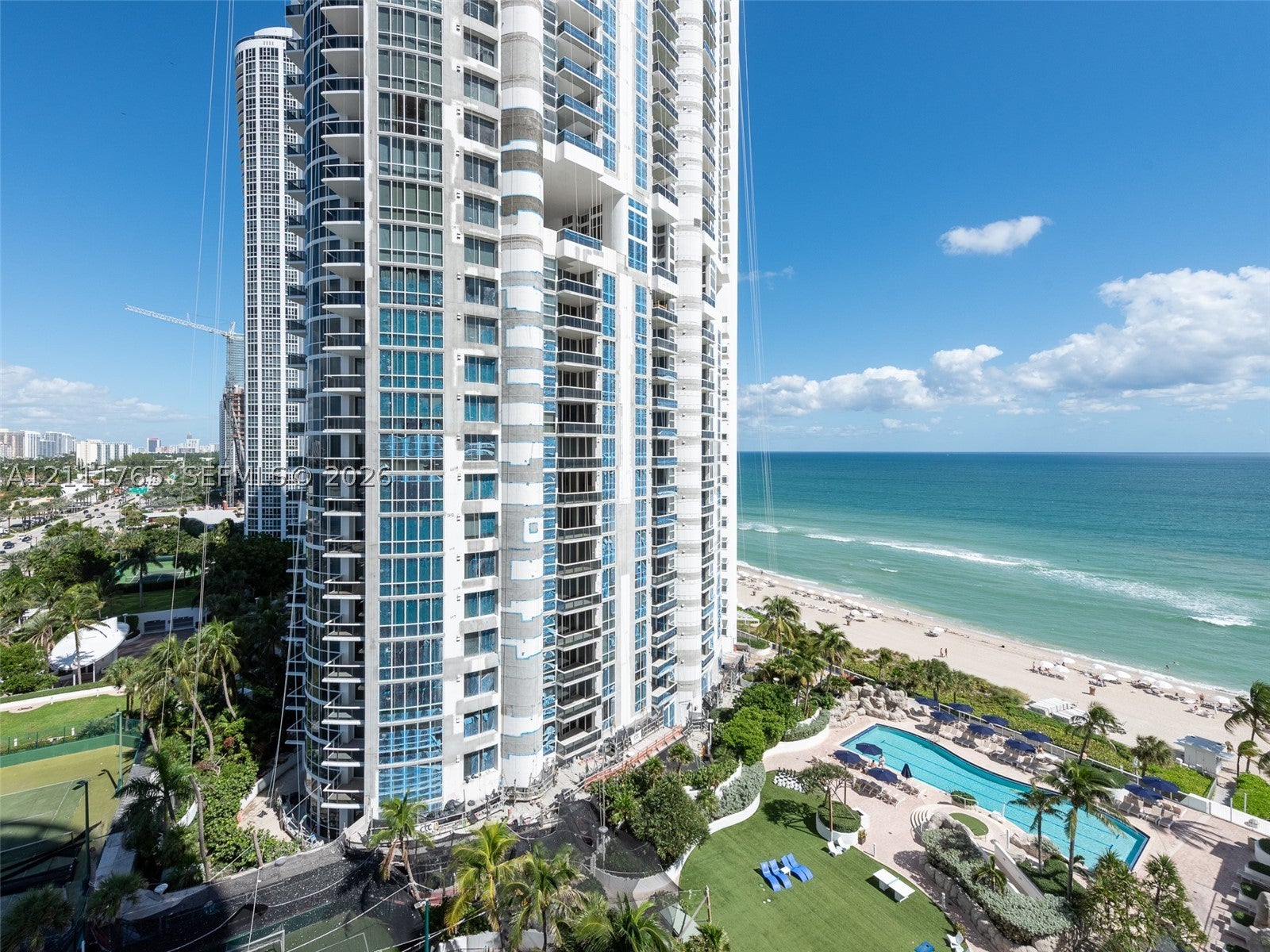 18001 Collins Ave 1005
