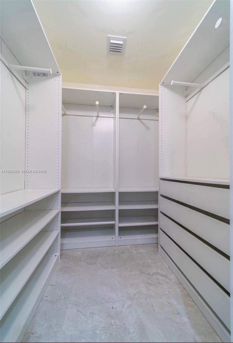 ARIA ON THE BAY CONDO - Residential