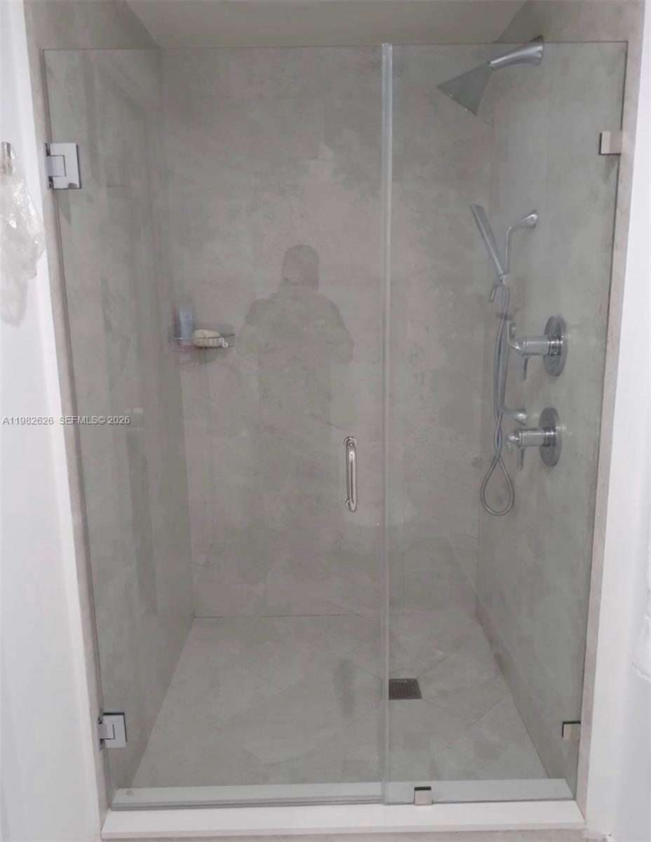 ARIA ON THE BAY CONDO - Residential