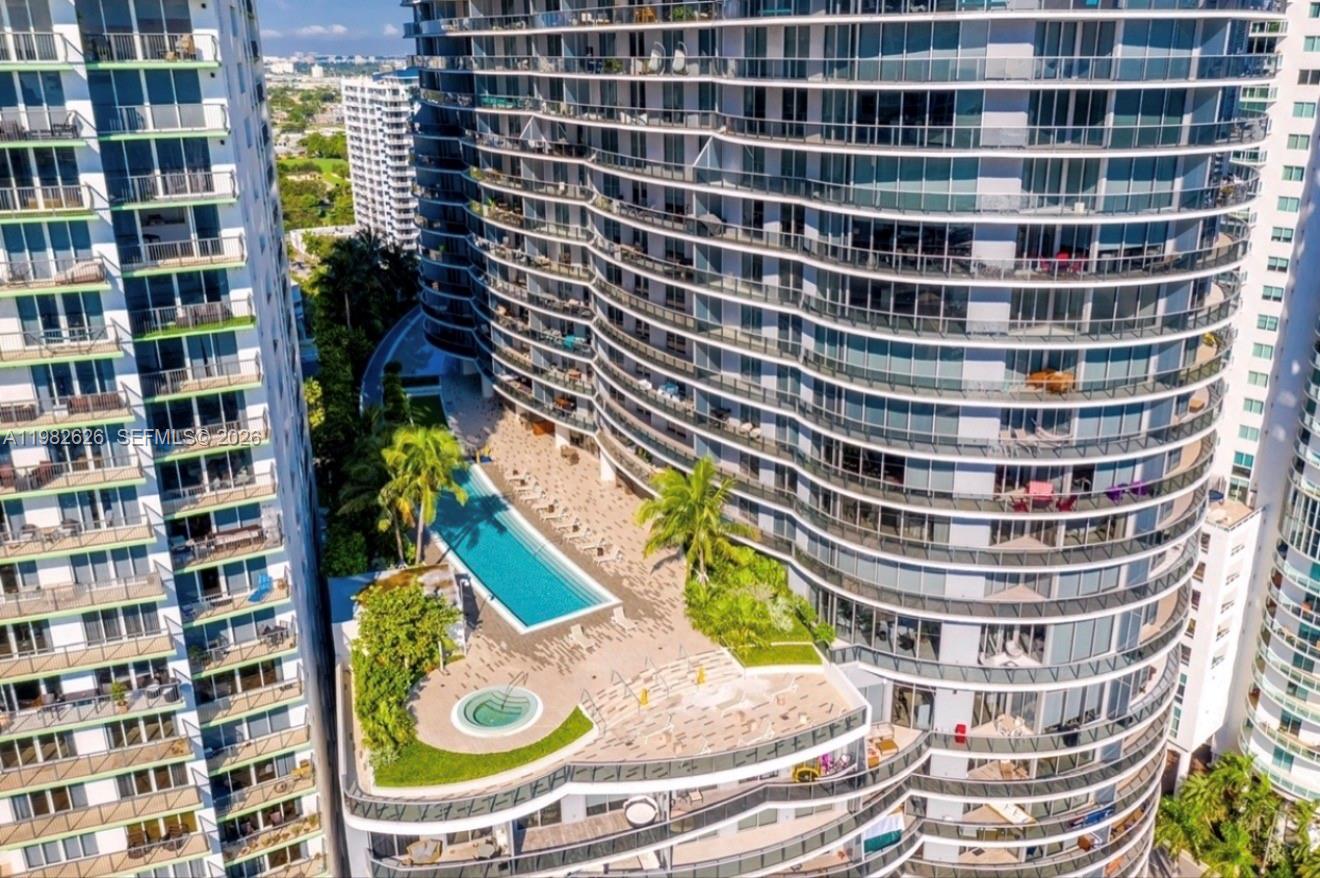 ARIA ON THE BAY CONDO - Residential