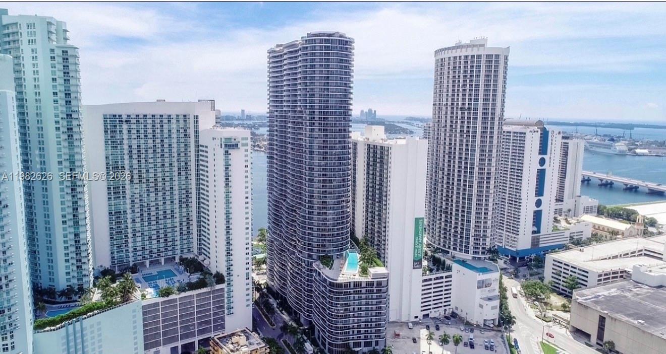 ARIA ON THE BAY CONDO - Residential