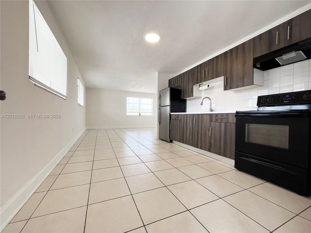 Photo of 1610 N 25th St #10, Fort Pierce, FL 34947 (MLS # A12012626)