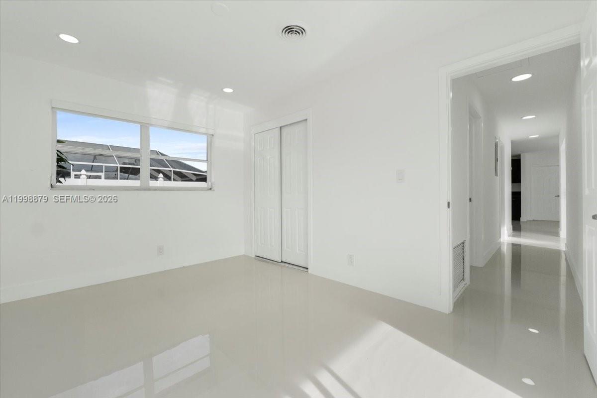 ROYAL PALM ACRES THIRD SE - Residential